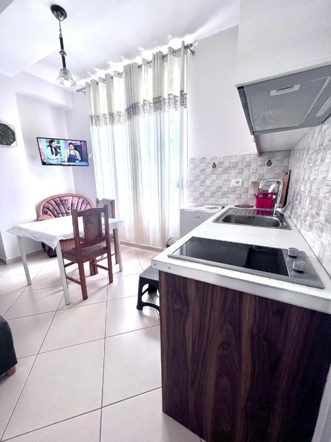 Hamit Hoxha - Pogradec Near Ohrid Apartamento Bucimas